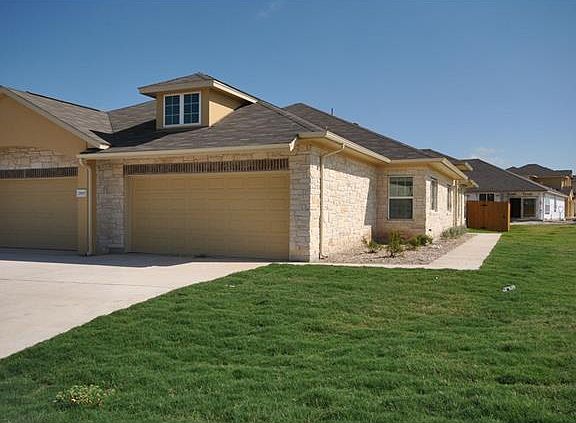 4th image of 20801 Muirfield Bend Cv Unit B