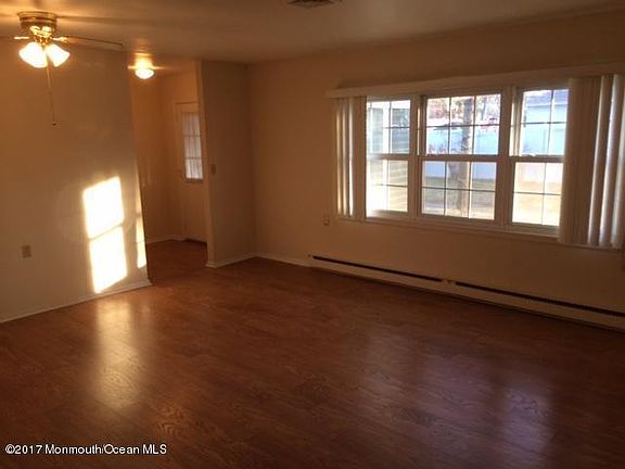 4th image of 805C Balmoral Ct