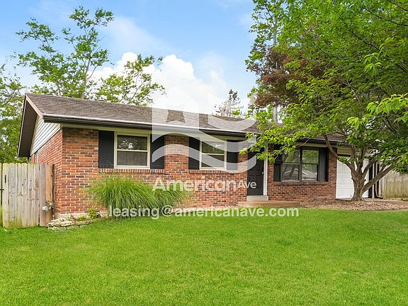 1064775_001_front_view_2.jpg