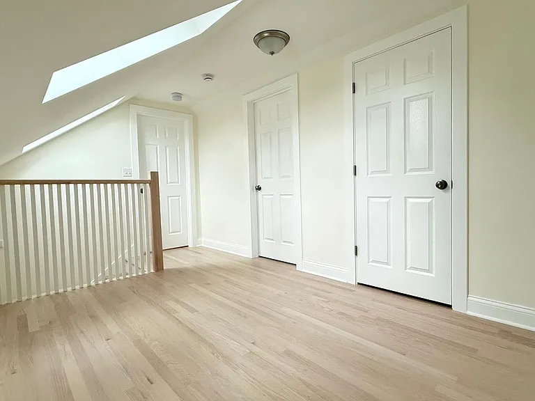 5821 W Gunnison St — Photo 33