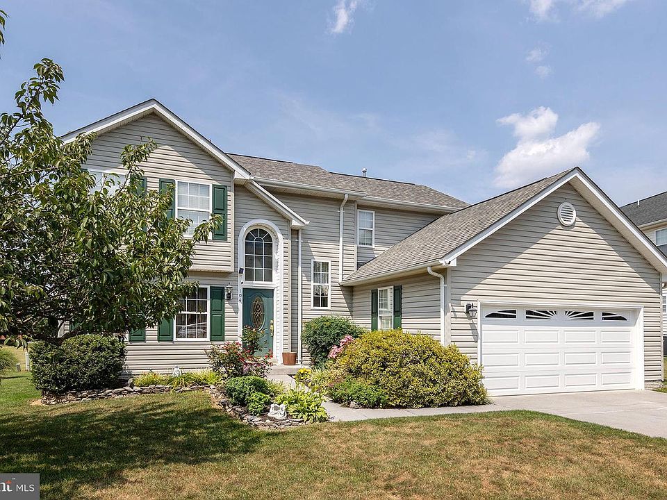1st image of 104 Coopworth Ct