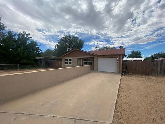 2nd image of 1021 Peach Ct SE