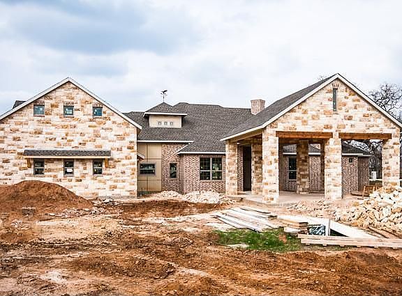 3rd image of 711 Corsica Ct