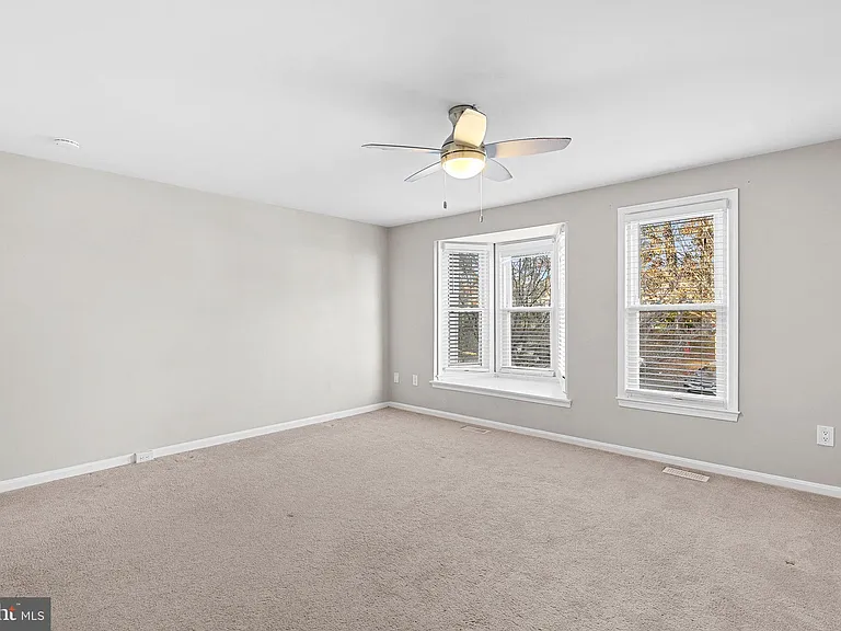 2110 Whisperwood Glen Ln — Photo 15