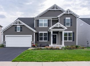 649 Devine Dr, New Brighton, MN 55112