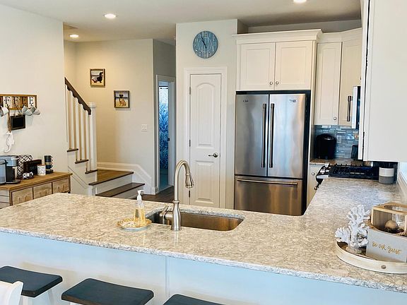2nd image of 1837 Ocean Ave Unit B