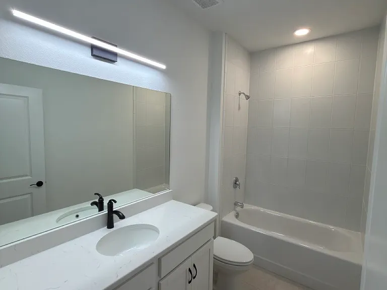 72 Farmsworth Dr #B — Photo 11