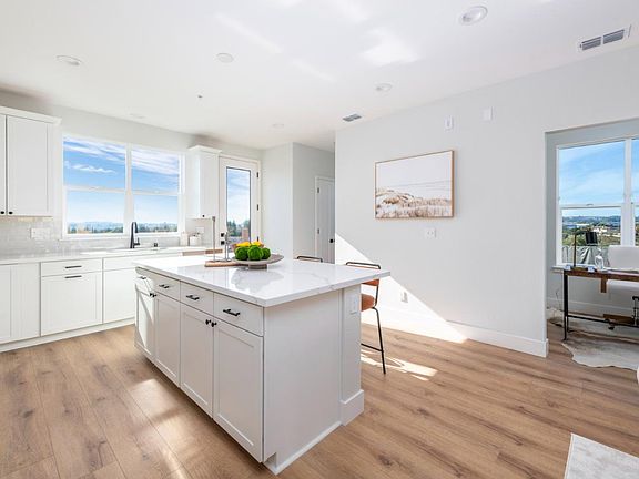 5th image of 113 Skyline Vista Way