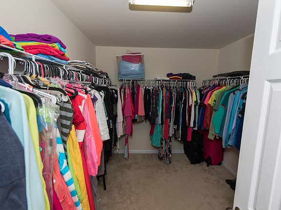 Master Closet (9X9)