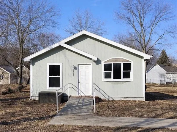 1020 Miami St, Leavenworth, KS 66048