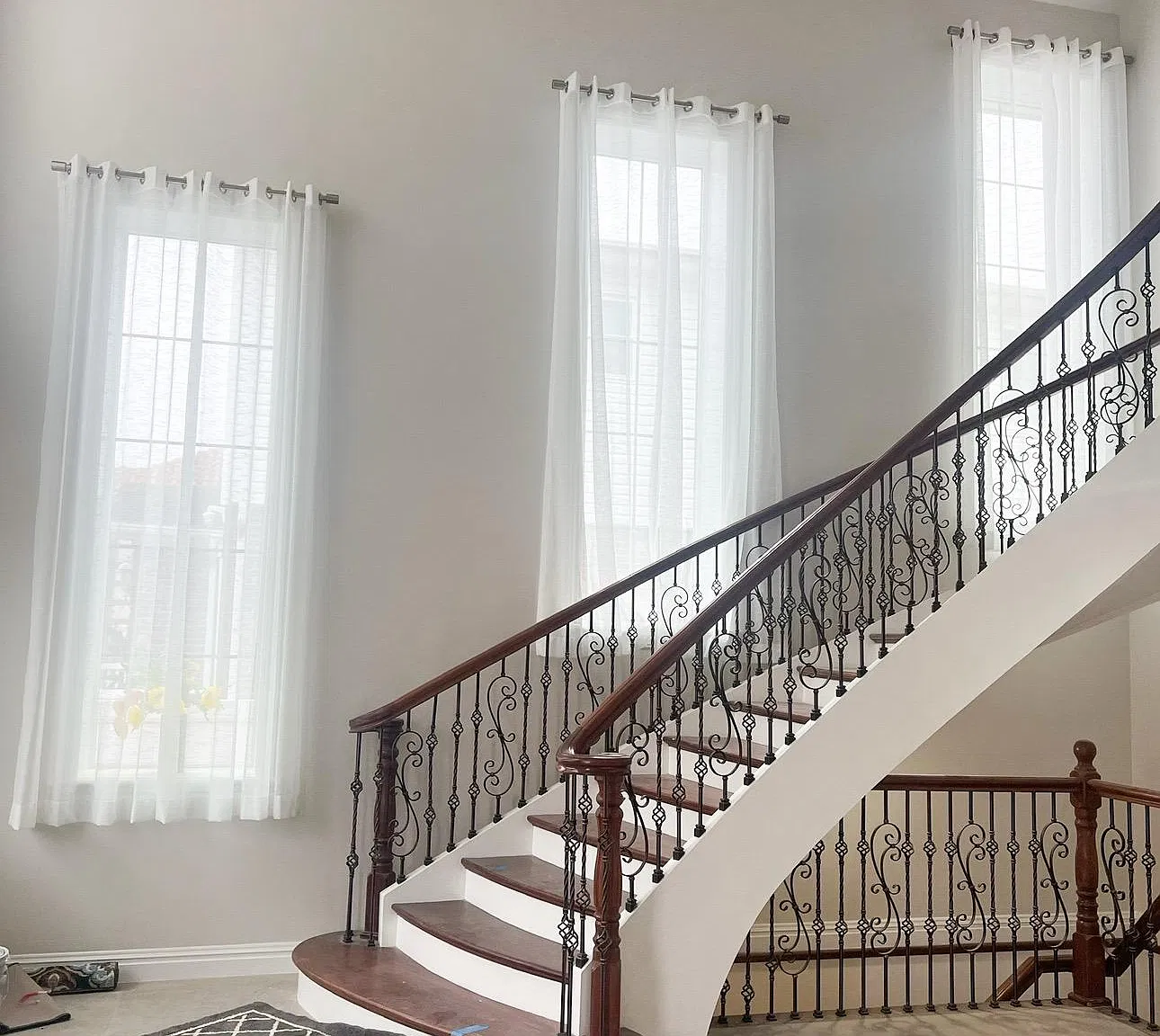 3 bed, $5,800 — Photo 2