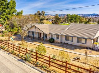 10826 Darling Rd, Agua Dulce, CA 91390