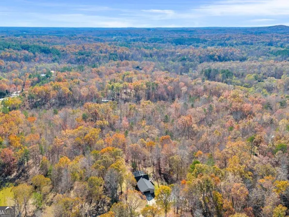 12 N Hicks Rd, Toccoa, GA 30577
