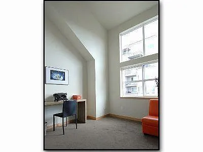 Building Photo - 4331 9th Ave NE