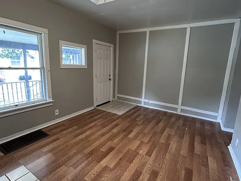 20 4th Street Cir — Photo 3