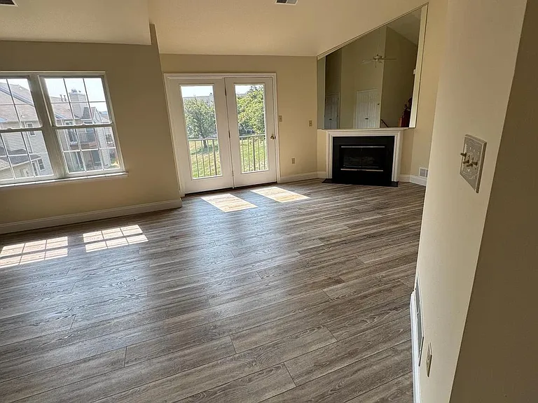 139 Heather Ln — Photo 3