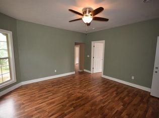 409 Waugoo Ave #A, Oshkosh, WI 54901