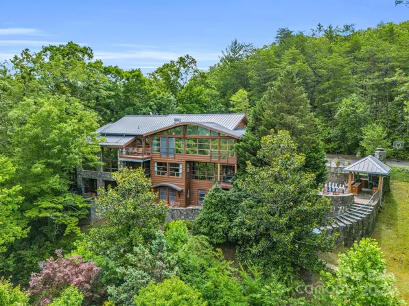 161 Waterside Dr, Lake Lure, NC 28746