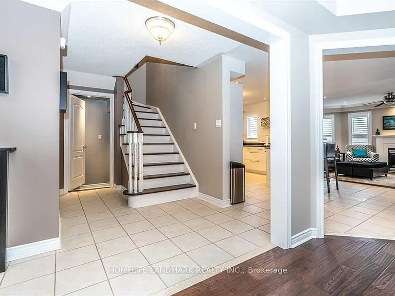 66 Woodcock Ave #MAIN UPPER — Photo 8