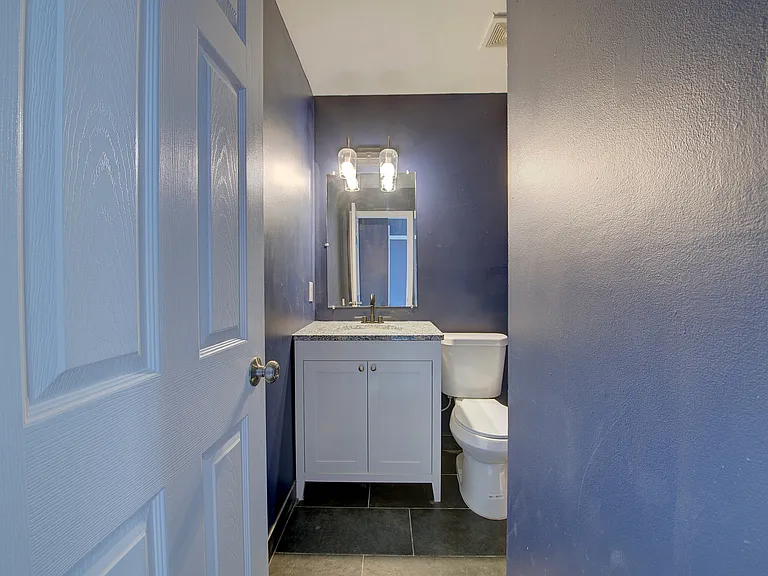 1016 Parkcrest Dr — Photo 12