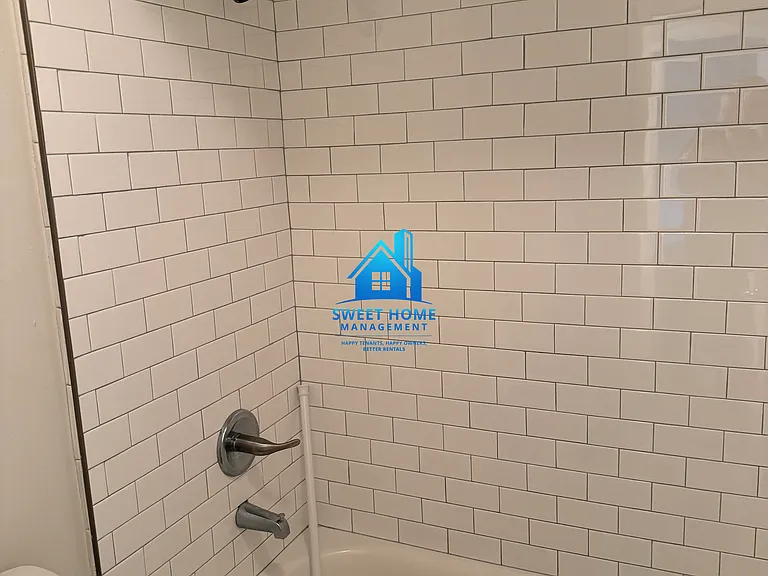 Ridge Pointe Apartments — Photo 7