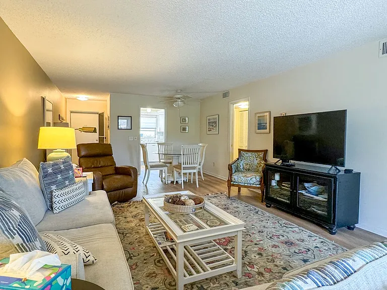 1020 Palm View Dr #C-104 — Photo 62