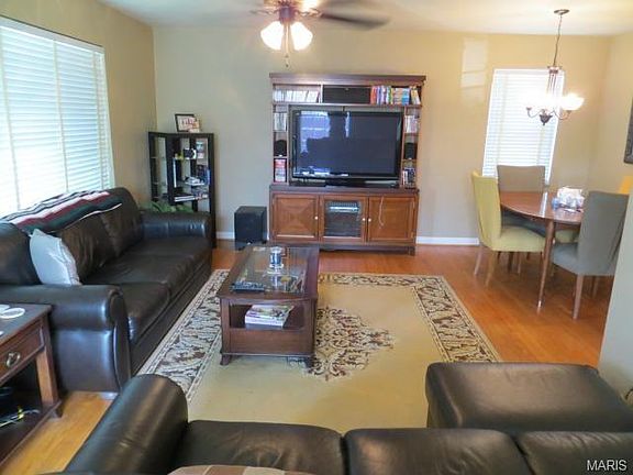 3rd image of 7916 Pembroke Dr