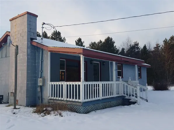 1420 Maxwell Rd, Petoskey, MI 49770