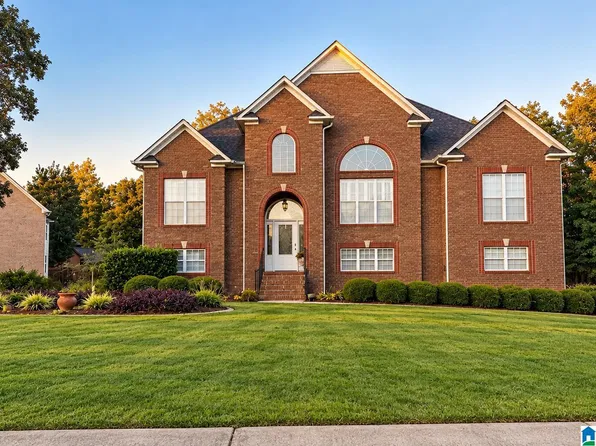 4731 Crestview Dr, Gardendale, AL 35071