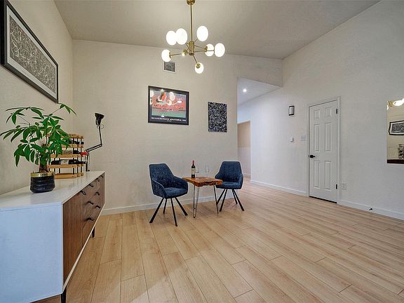 4th image of 8406 Los Ranchos Dr