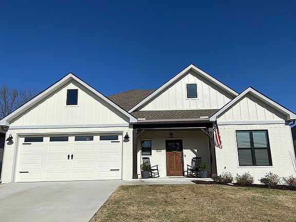2nd image of 1520 Poteete Dr