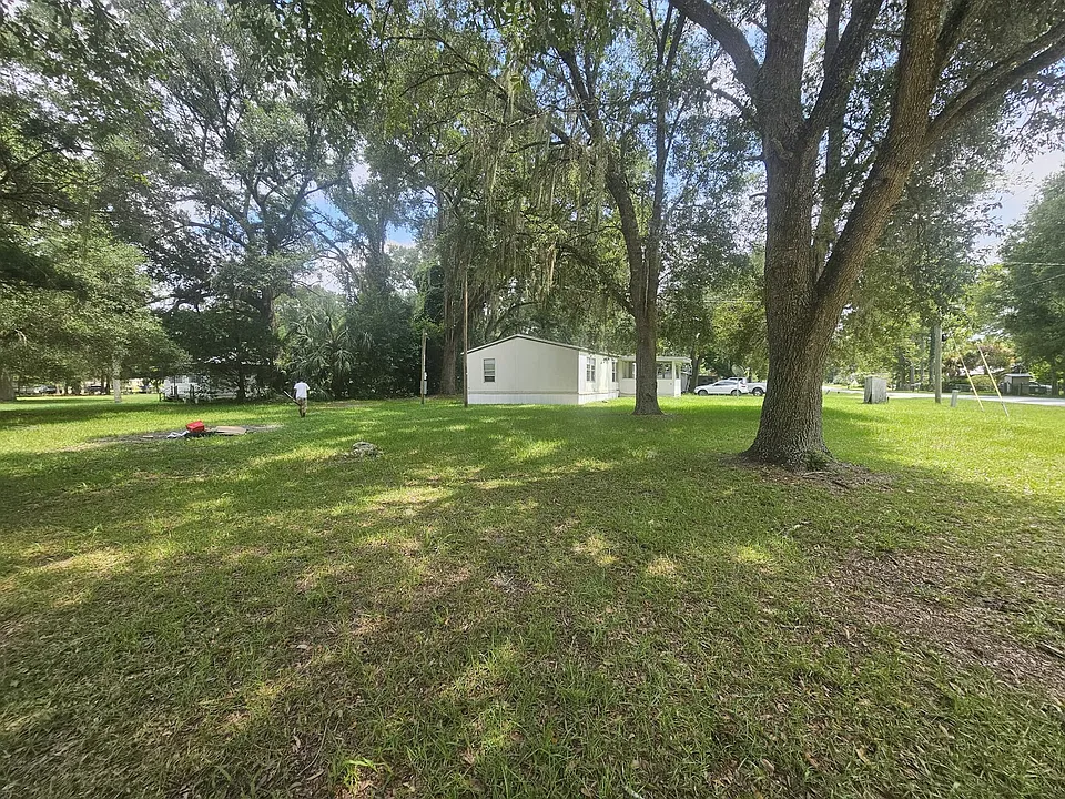 2751 NW 72nd Ter