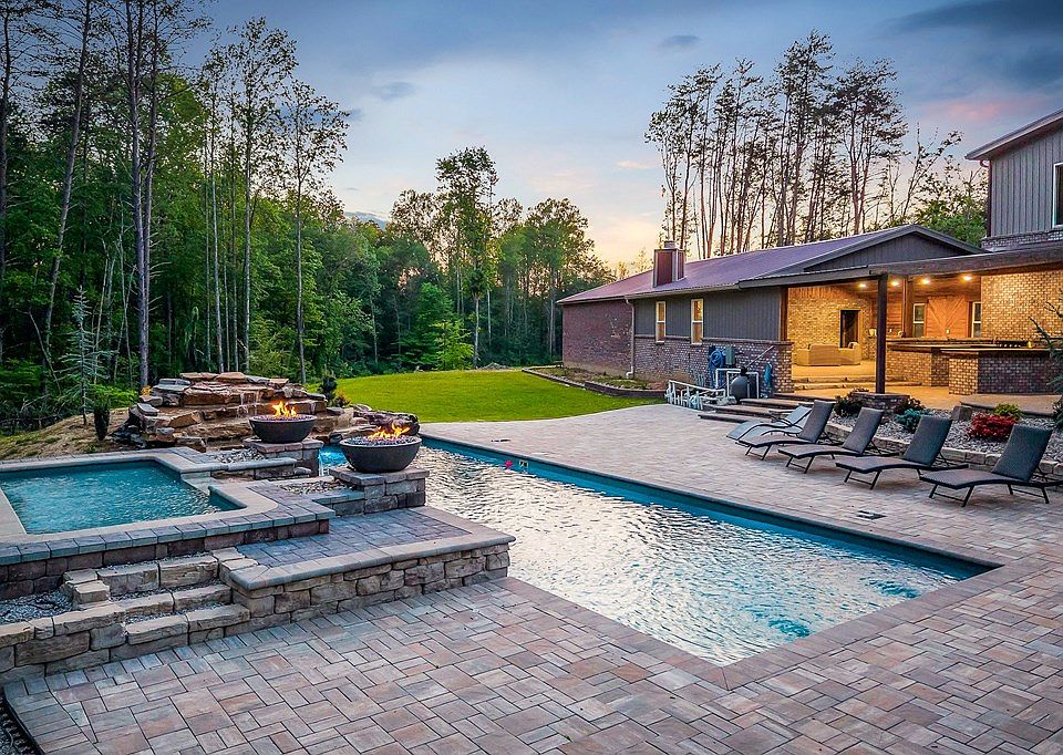 13th image of this home