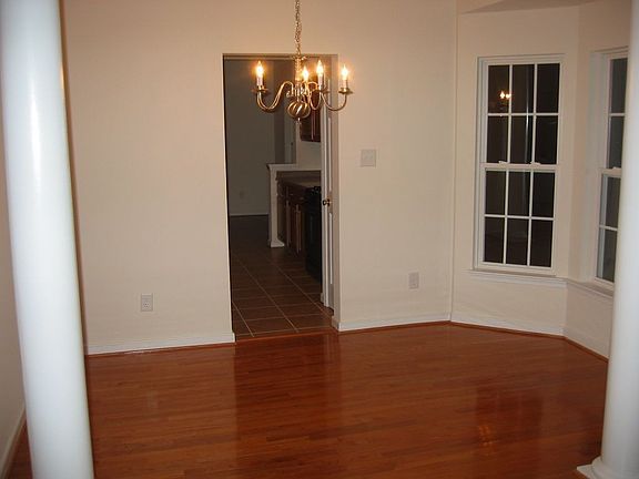 Dining room with bay window
