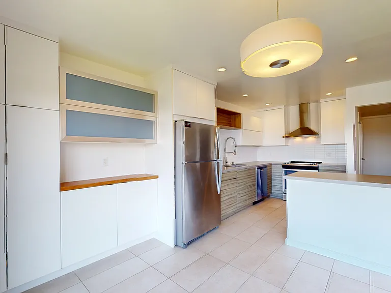 2642 Greenwich St #102 — Photo 8