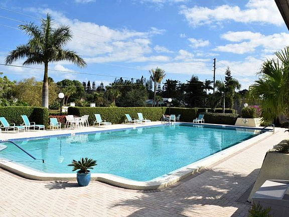 4th image of 1800 SE Saint Lucie Blvd APT 11-204