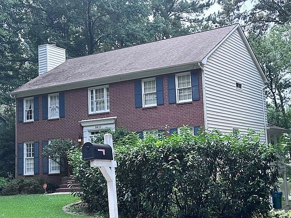 2nd image of 2411 Edge Hill Dr