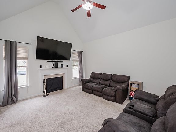 5th image of 1042 Little Sorrel Dr