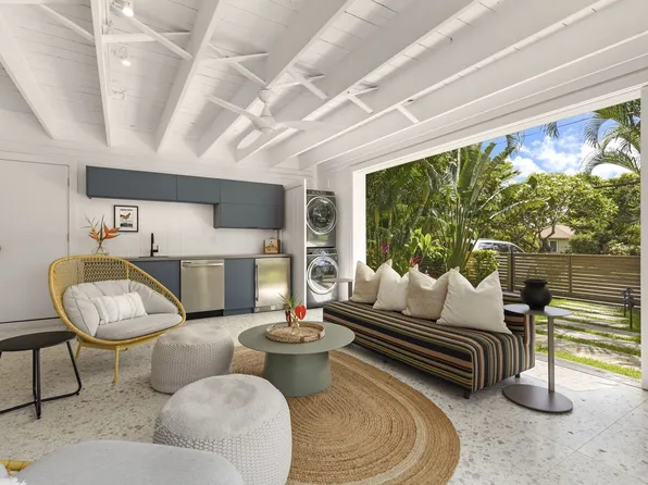 1459 Aalapapa Dr, Kailua, HI 96734