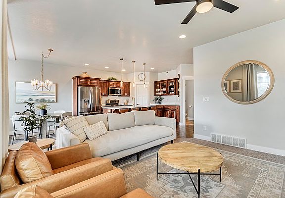 5th image of 4273 W Juniper Shade Dr