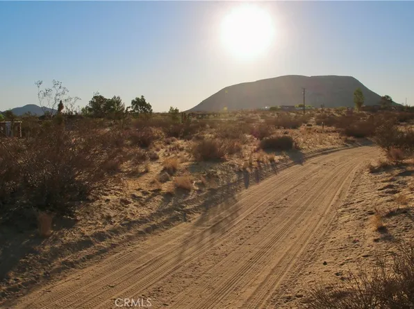 58129 Rocky Acres Rd, Landers, CA 92285