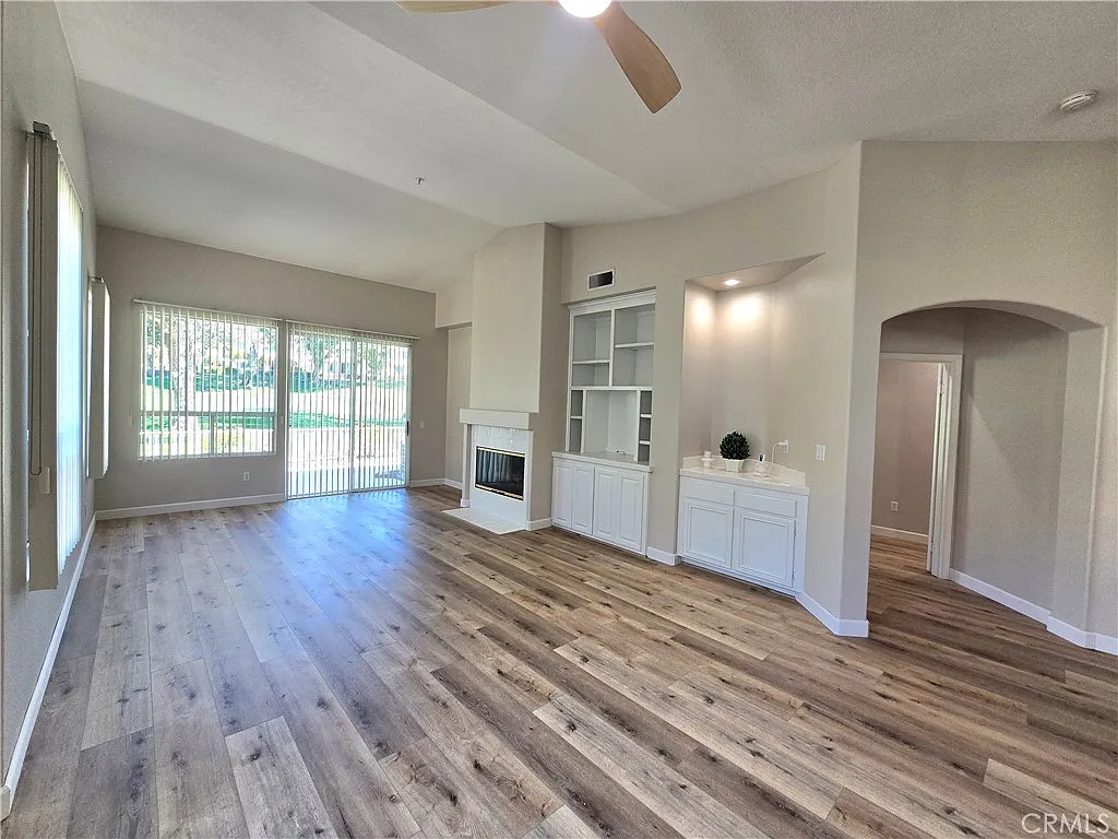 2 bed, 2.5 bath, 1754 sqft, $3,500 — Photo 3