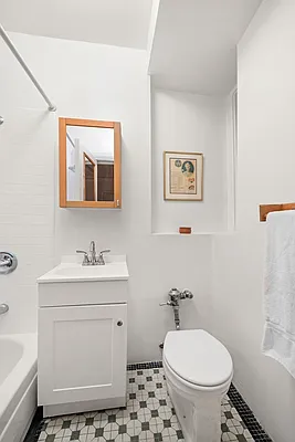 Sold by Compass | media 5