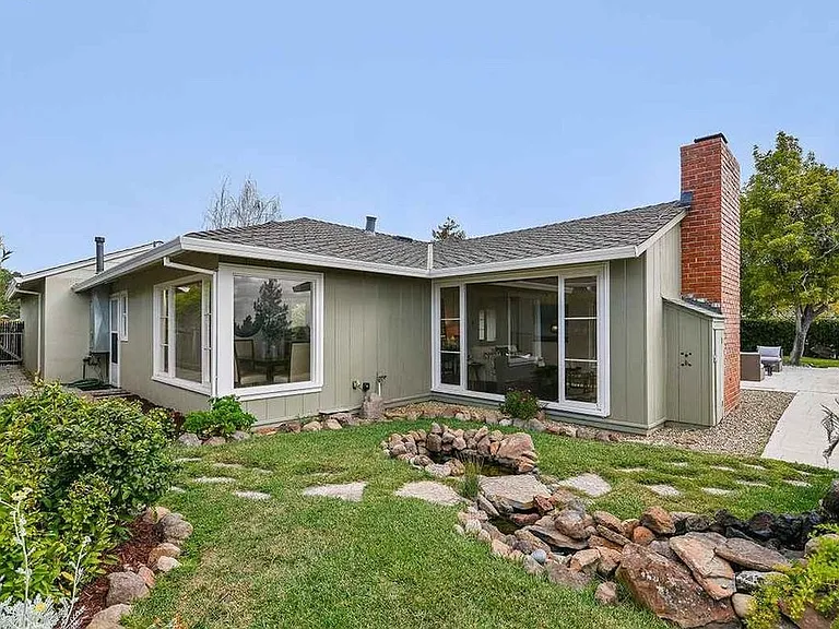 61 Dudley Ct — Photo 21