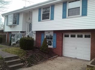 5398 Hacienda Dr, Pittsburgh, PA