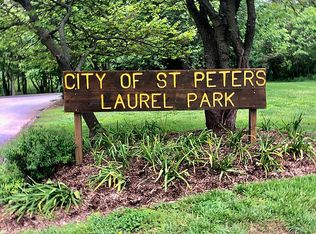 3016 Valley Ridge Dr, Saint Peters, MO 63376