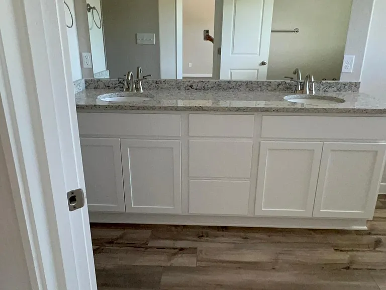21527 Sir Walter Ln — Photo 4