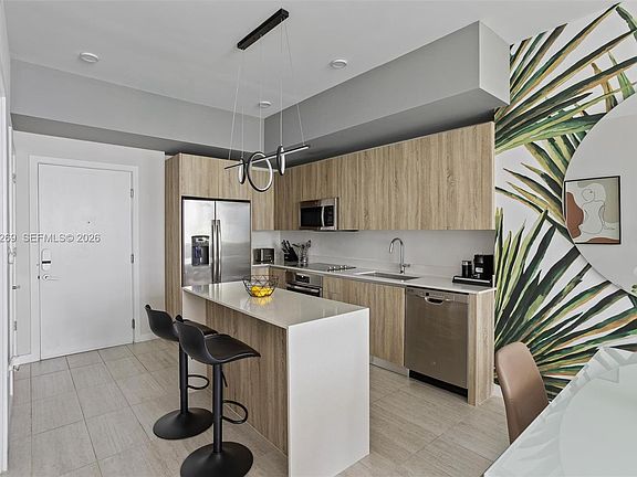 5th image of 3900 Biscayne Blvd Unit N-819