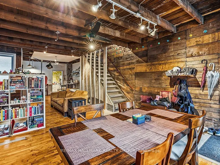 439 Kent St — Photo 6