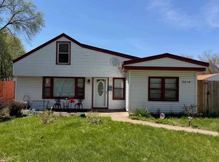 3016 Latham St, Rockford, IL 61103